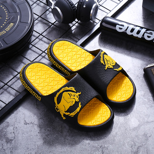Archie sandali antiscivolo da uomo con stampa Bandana pantofole leggere da esterno - Product Image 2