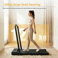 Tapis roulant pliable pour la maison avec accoudoirs, incluant des options de pente et de position plate, sans test de fréquence cardiaque
