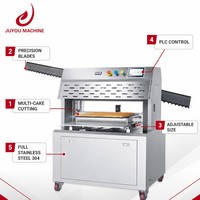 Machine à découper les gâteaux automatique compacte 380V 2.6Kw 2-3 gâteaux par fois pour les usines de pâtisserie