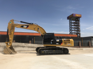 Excavatrice Caterpillar 336D2 d'occasion, modèle 2016, 30 tonnes, 225 kW de puissance, excellent état, matériel de construction - Product Image 2