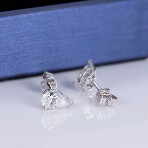 ต่างหูเพชรโมอิสซาไนต์ทรงลูกแพร์ สี DEF ทองคำ 14k จาก Messi Jewelry - Product Image 4