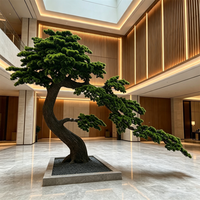 Grote brede kunstmatige banyanboom met groene bladeren, anti-UV, voor buitengebruik, speeltuin, binnenplaats, landschapsdecoratie, 1 stuk, OEM op maat