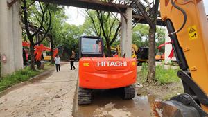 Machine de construction sur chenilles Hitachi ZX60, mini-excavatrice, excavatrice de 6 tonnes, excavatrices Hitachi d'occasion - Product Image 4