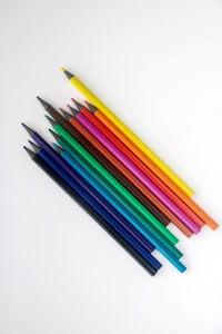 ดินสอสีพลาสติกรีไซเคิลมาตรฐาน 12/24 สี สำหรับเด็ก วาดภาพ เขียนแบบ เครื่องเขียน หมึกสีเนื้อเนียน สำหรับนักเรียน วาดภาพร่าง อุปกรณ์ศิลปะ - Product Image 3