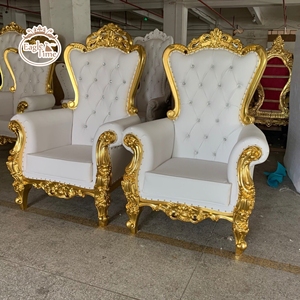 Chaise de banquet de mariage é<span class=keywords><strong>l</strong></span>égante haut de gamme moderne à dossier haut en cuir blanc Royal Queen King Throne à vendre - Product Image 3