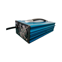 Chargeur de batterie LiFePO4/Lithium ou au plomb-acide certifié CE 900W 12V-84V avec écran OLED et garantie de 24 mois pour utilisation industrielle sur scooter