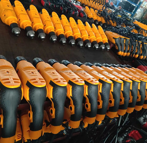 Llave <span class=keywords><strong>de</strong></span> <span class=keywords><strong>Impacto</strong></span> Eléctrica <span class=keywords><strong>de</strong></span> Alta Resistencia <span class=keywords><strong>de</strong></span> 3000NM, 21V, Batería <span class=keywords><strong>de</strong></span> Litio <span class=keywords><strong>de</strong></span> Alta Potencia, <span class=keywords><strong>Pistola</strong></span> <span class=keywords><strong>de</strong></span> Gas Especial para Camiones, para Reparaciones <span class=keywords><strong>de</strong></span> Alto Torque y Bricolaje - Product Image 6