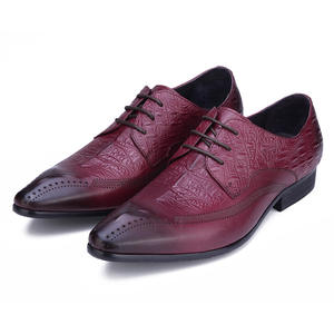 Zapatos formales de negocios con cordones para hombre, hechos de cuero genuino, nuevos zapatos de cuero cómodos para hombre. - Product Image 3