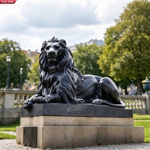 YOUFINE Statua di Leone Sdraiato a Grandezza Naturale in Bronzo Nero, Scultura Realistica di Leone Reclinato per Decorazione d'Ingresso - Product Image 1