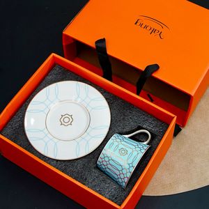 Juego de Tazas de Café de Cerámica Azul en Oferta, Juego de Platos para Té Inglés de Alta Calidad - Product Image 1