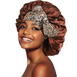 <span class=keywords><strong>Bonnet</strong></span> en <span class=keywords><strong>satin</strong></span> doux et confortable à double couche réglable avec logo personnalisé en gros pour femmes endormies <span class=keywords><strong>Bonnet</strong></span> de nuit avec <span class=keywords><strong>cheveux</strong></span> - Product Image 5