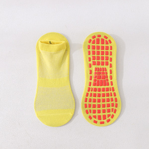 Tùy Chỉnh Trẻ Em Trẻ Em Trampoline Vớ Dành Cho Người Lớn Bông <span class=keywords><strong>Polyester</strong></span> Chống Trượt Nhảy Grip Vớ - Product Image 3