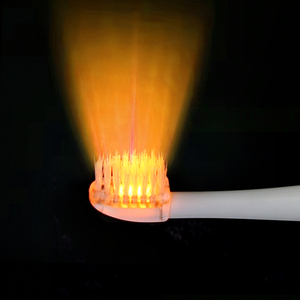 Cepillo de Dientes para Niños con Luz Amarilla Cálida, Hace que el Cepillado sea Divertido y Fácil, Ilumina las Áreas Ciegas Orales, Limpieza Profunda, Reduce la Placa - Product Image 1