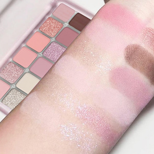 Palette de fards <span class=keywords><strong>à</strong></span> paupières 12 couleurs, finitions mates et scintillantes, illuminateur, contouring naturel, éclaircissant, maquillage léger, <span class=keywords><strong>fard</strong></span> <span class=keywords><strong>à</strong></span> paupières sensuel - Product Image 4