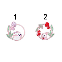 Schattige konijnenbloem ronde borduurpatches zelfklevende computergestikte badges kledingapplicatie voor kledingdecoratie