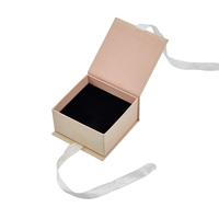 Boîte rigide portable haut de gamme à fermeture magnétique, personnalisée, noire, avec insert en mousse et revêtement UV pour coffrets de bijoux et montres – Vente en gros