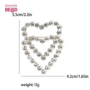 Spilla con strass a doppio cuore d'amore scavata con temperamento corpetto di diamanti spilla da donna per matrimonio/festa - Product Image 2