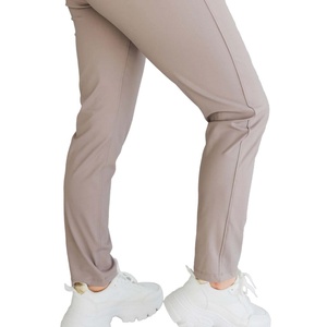 Pantalones Deportivos Negros de Estilo Nuevo para Mujer, Cintura Media, Frente Plano, Pantalones Deportivos con Estampado Personalizado, Ajuste Deportivo, Venta al por Mayor - Product Image 6