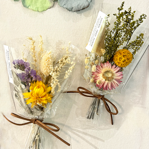 2023 nouveau design <span class=keywords><strong>pas</strong></span> <span class=keywords><strong>cher</strong></span> <span class=keywords><strong>mini</strong></span> <span class=keywords><strong>bouquet</strong></span> de <span class=keywords><strong>fleurs</strong></span> <span class=keywords><strong>séchées</strong></span> cadeau de mariage - Product Image 1