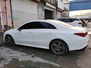 Guazi pas cher <span class=keywords><strong>prix</strong></span> <span class=keywords><strong>Mercedes</strong></span>-Benz <span class=keywords><strong>CLA</strong></span> essence 1.3 voiture d'occasion FWD 5 sièges - Product Image 4