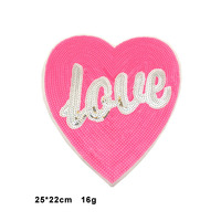 Patchs thermocollants personnalisés en feutre non tissé avec grandes lettres « Mama » en chenille appliquée, broderie cœur, paillettes et sequins pour vêtements