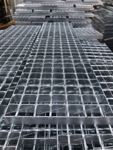 Grille de plancher en acier galvanisé sur mesure, en acier inoxydable, avec design ondulé, plaque en acier grillagé - Product Image 3