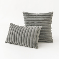 Housse de coussin en fausse fourrure de lapin verticale multicolore, douce et luxueuse, pour la décoration de la maison, du canapé et de la chambre à coucher
