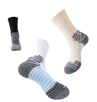 Vente en gros Hommes Femmes Cyclisme Randonnée Basketball Travail Courir Athlétique Équipage Chaussettes de compression Logo personnalisé