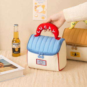 Bolsa de maquillaje con forma de casa para mujer, estuche de almacenamiento de artículos de tocador de gran capacidad para viaje, organizador de cosméticos portátil con diseño de la suerte - Product Image 2