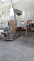 Industrieller Schaufeltransporter für Snackproduktion, Mini-Kohlechip-Förderer, Schwerkraft-Lebensmittel-Förderer, erhöhter Z-Betonpulver-Förderer, Weizen-Schaufeltransporter für Reis