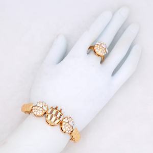 हॉट सेल उच्च गुणवत्ता वाले फैशन 2024 हॉट सेलिंग ज्वेलरी चार हाई-एंड महिलाओं के ज्वेलरी सेट के भारतीय लक्जरी शादी के आभूषण सेट - Product Image 3