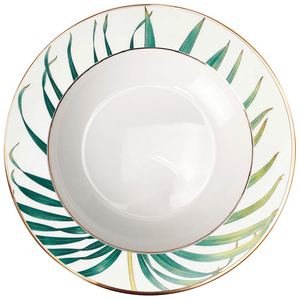 Tasses à thé en porcelaine fine d'un service de vaisselle en porcelaine fine avec de jolis services de table, ensemble de tasses en porcelaine fine, assiette de présentation et tasses à thé, théière - Product Image 4