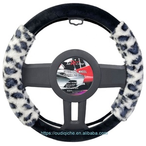 Funda de <span class=keywords><strong>Volante</strong></span> de Felpa Blanca OUDI de 3 Radios con Tacto Cálido y Protección, Ajuste Universal para Decoración de Autos Nuevos - Product Image 2