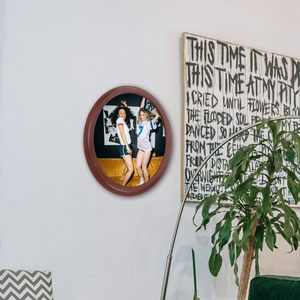 กรอบรูปมุมโค้งมนปลอดภัยสำหรับเด็ก ขอบเรียบเนียน เหมาะสำหรับห้องเด็กอ่อน ห้องนอน ตกแต่งด้วยวัสดุ MDF แข็งแรงทนทาน พร้อมโลโก้ - Product Image 4