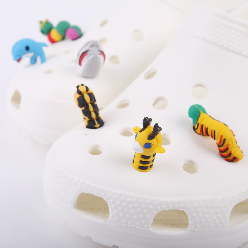 Hot Sale Wholesale Price Cute And Colorful Sandals Charms Clog Decoration Charms Decoration Cute Creative Fitting Custom For Sho