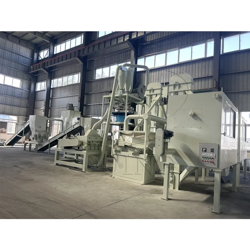 E Afval Printplaten Crusher En Separator Machine Om Afval Printplaten Te Verwerken Om Edele Metalen En Harsvezel Te Scheiden