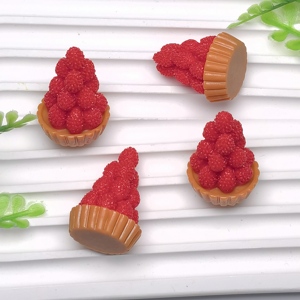 Miniature 3D de gâteau aux fraises, cupcakes aux fraises, accessoires de pâtisserie en résine pour maison de poupée, fabrication de bijoux DIY - Product Image 4