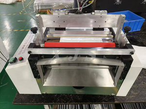 เครื่องทำถุงพลาสติกขนาดเล็ก เครื่องตัดม้วนโพลีโพรพิลีน HDPE เป็นแผ่น เครื่องตัดและปิดผนึกถุงพลาสติกด้วยความร้อน - Product Image 4