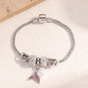 Vendita Diretta del Produttore: Ciondolo Vintage a Coda di Pesce con Diamanti Fai-da-Te per Donna, in Lega, Adatto per Uso Quotidiano e Regali per le Vacanze - Product Image 2