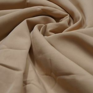 Tela de crepé lisa de primera calidad Ideal para diseñadores de moda que crean vestidos elegantes prendas elegantes y proyectos de decoración del hogar personalizados - Product Image 1