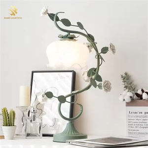 Moderne kreative einfache Rose Blume Tisch leuchte Schlafzimmer rosa Edelstahl Mädchen Kinderzimmer Schreibtisch lampe mit E14 Sockel - Product Image 3
