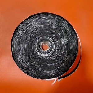 Cinta de Gancho y Bucle de Nailon Autoadhesiva de 25 mm x 25 Metros en Rollo para Parques de Trampolín y Áreas de Juego Interiores - Product Image 1