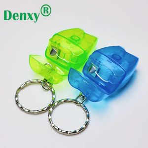 Filo interdentale cerato alla menta dentaria Denxy con portachiavi a forma di filo interdentale - Product Image 3