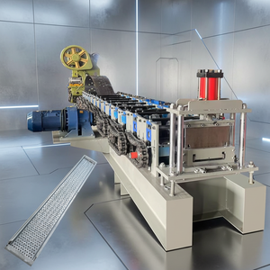 Máquina perfiladora de rollos para tablones de andamio, plataformas metálicas, pasarelas y tableros de acero galvanizado Vodley con PLC y motor - Product Image 3