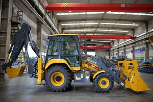 Machinerie de construction hydraulique, chargeuse-pelleteuse XC8-C2570 de 2,5 tonnes et 70 kW avec accessoires en option à vendre - Product Image 3