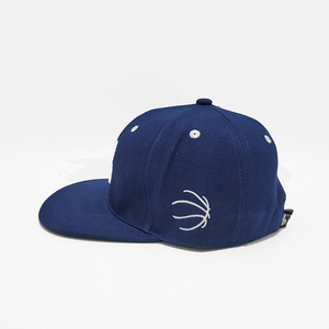 Casquettes Snapback Broderie 3D en Gros – Qualité Supérieure, Logo Personnalisé avec Motif Feuille Tropicale, en Polaire Jersey Haute Performance - Product Image 4