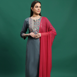 Ensemble Kurta et pantalon pour femme, couleur unie grise, broderie élégante, col en V, été, avec dupatta, pur coton - Product Image 1