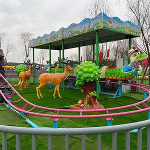 Petit tour <span class=keywords><strong>électrique</strong></span> de montagnes russes d'enfants de parc d'attractions extérieur sur le <span class=keywords><strong>train</strong></span> avec la voie pour des adultes - Product Image 1