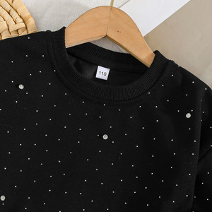 Completo Estivo Casual in Cotone per Bambini, Stile Europeo e Americano, con Pantaloncini e Maglietta a Maniche Corte con Strass, Set Due Pezzi per Bambini Piccoli - Product Image 4