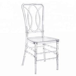 Assemblage de chaises transparentes de style Napoléon pour les lieux d'événements - Product Image 3